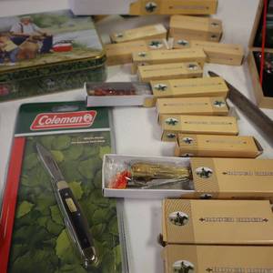 lot 10 image: LOTS OF KNIVES Lot - many new in original packaging