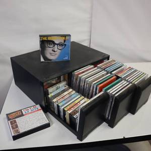 lot 69 image: Vintage cds and tapes - mostly classic country wcase