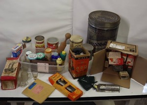 lot 75 image: LOT OF VINTAGE TINS AND other tools