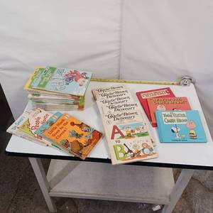lot 79 image: Vintage Childrens Book LOT - Sesame Street Library COMPLETE 1978 V.1-15 & More - Includes Charles Shultz Peanuts Books