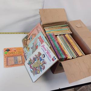 lot 83 image: DISNEY BOOK - LOT -