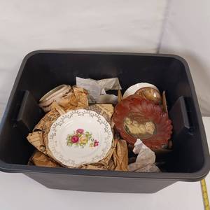 lot 106 image: Lot of various Vintage Ceramic Items