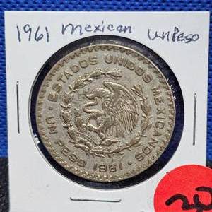 lot 30 image: 1961 Mexican UnPeso, 10%