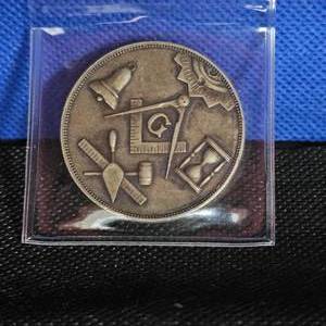 lot 114 image: Masonic Coin, Clean Back