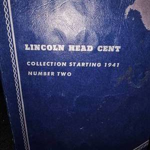 lot 134 image: (2) Lincoln Penny Books wBicentennial Ike