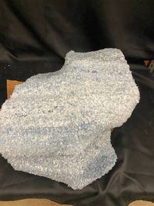 lot 50 image: Plush Blue Shag Bathroom Rug
