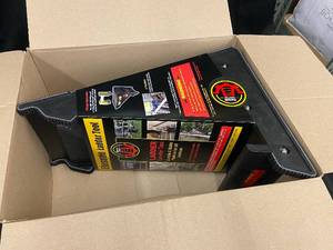 lot 76 image: New Elesude Ladder Leveler Tool for Uneven Ground