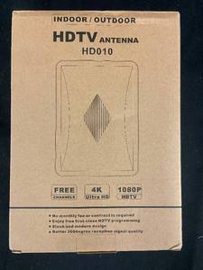 lot 104 image: HD010 IndoorOutdoor HDTV Antenna