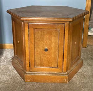 lot 24 image: Vintage Hexagon Accent Table  Cabinet