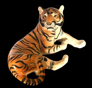 lot 26 image: Lomonosov Porcelain Figurine Lying Tiger.Museum Quality.Fantastic Condition.
