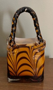 lot 67 image: Animal Print Art Glass Purse