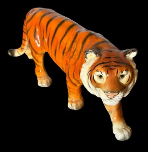 lot 78 image: Vintage Goebel Bengal Tiger Figurine