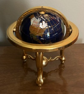 lot 118 image: Elegant Desk Globe
