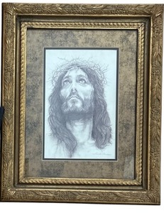 lot 58 image: Stunning Framed Portrait of Jesus in Gold Rimmed Frame