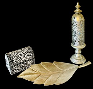 lot 59 image: Silver Tone Home Accents including Large Leaf Tray  Wall Hanging, Trinket Box and Lidded Vessel