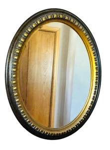 lot 55 image: Gorgeous Gold Rimmed Wall Mirror