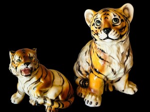 lot 48 image: Adorable Tiger Cub Statues