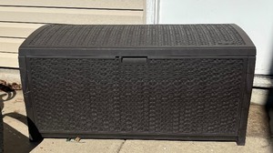 lot 124 image: Suncast Outdoor Plastic Storage Bin