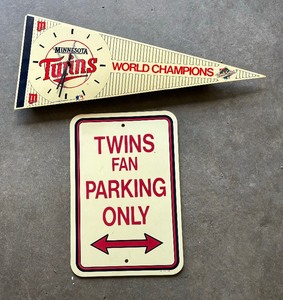lot 169 image: Vintage Minnesota Twins Baseball Pennant Style Clock with Twins Fan Parking Sign
