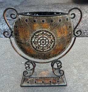 lot 171 image: Stylish Metal Vase with Handles