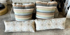 lot 176 image: Four Pretty Accent Pillows