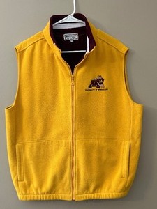 lot 230 image: Mens Fleece U of M Vest Size Small