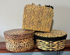 lot 196 image: Animal Print Decorative Boxes