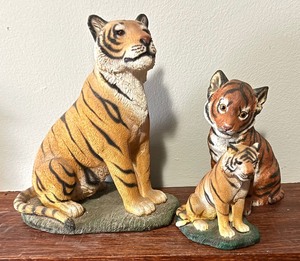 lot 206 image: Three Tiger Figurines