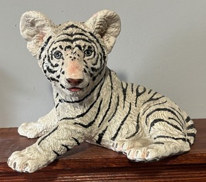lot 211 image: White Tiger Decorative Figurine by The Townsends