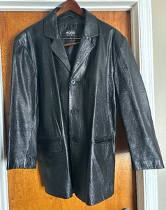lot 212 image: Wilsons Leather Size Large Coat  Jacket