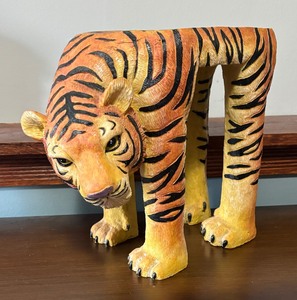 lot 220 image: Adorable Tiger Motif Stool  Accent Table