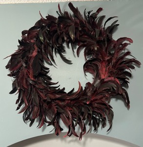 lot 266 image: Fabulous Feather Wreath
