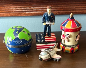 lot 269 image: Globe, Carousal, Airplane and Patriotic Motif Trinket Boxes