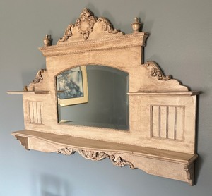 lot 303 image: Beautiful Vintage Wooden Wall Shelf with Mirror