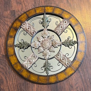 lot 307 image: Gorgeous Decorative Wall Mirror