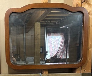 lot 314 image: Vintage Wooden Framed Wall Mirror