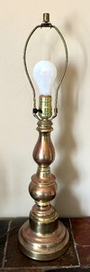lot 321 image: Vintage Brass Table Lamp