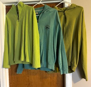 lot 351 image: Three Tommy Bahama Size Large Pullovers