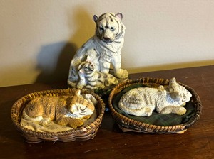 lot 358 image: Three Tiger Figurines