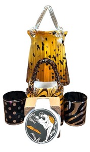lot 157 image: Adorable Glass Purses, Coasters and Candle Holders