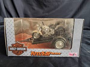 Harley Davidson Tow & Show Trailer & Bike