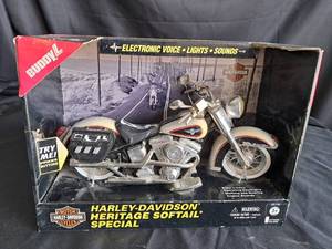 lot 20 image: Harley Davidson Buddy L Heritage Softail Special