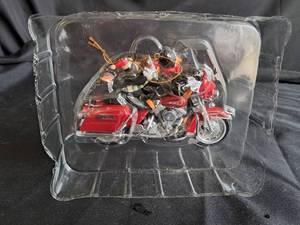 lot 38 image: Harley Davidson Ornament Collection Three for the Road