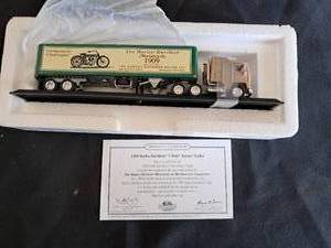 lot 51 image: Harley Davidson 1909 V Twin Tractor & Trailer NIB