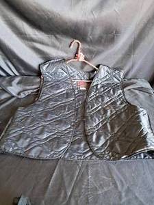 lot 89 image: Harley Davidson Shaps Size XL, Harley Davidson Bandana, Rose Vest