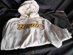 lot 152 image: NDSU Bison Sweater No Tag