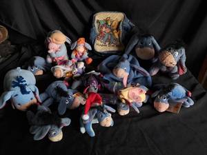 lot 153 image: Disney Bear & Toy Lot