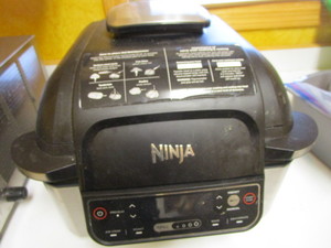 lot 27 image: Ninja Foodi Smart Grill