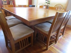 lot 9 image: Dining Table & 8 Chairs