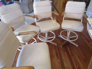 lot 15 image: Four Swivel Stools